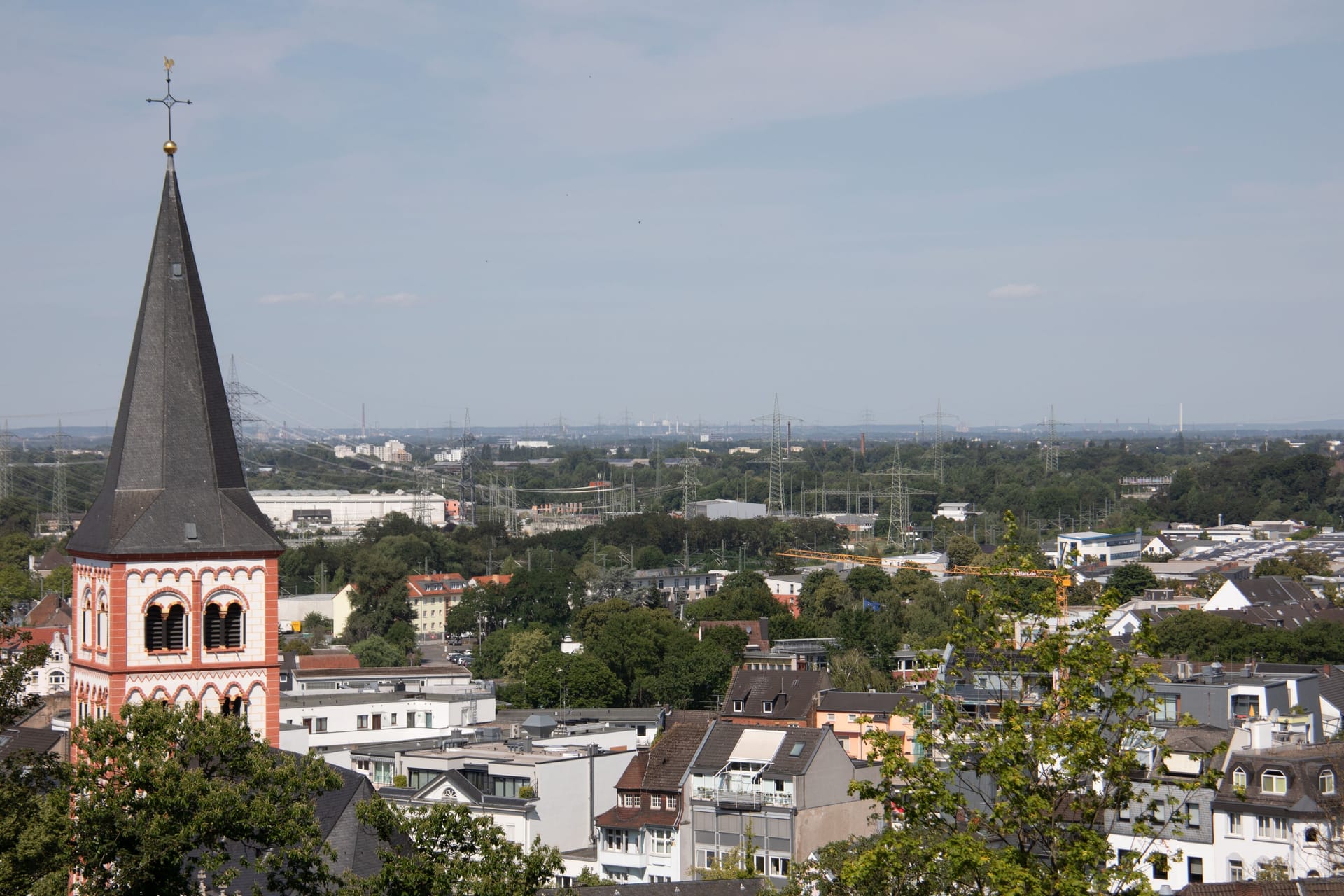 Blick auf Siegburg (Archivbild): Der mutmaßliche Täter wurde in Köln gefasst.