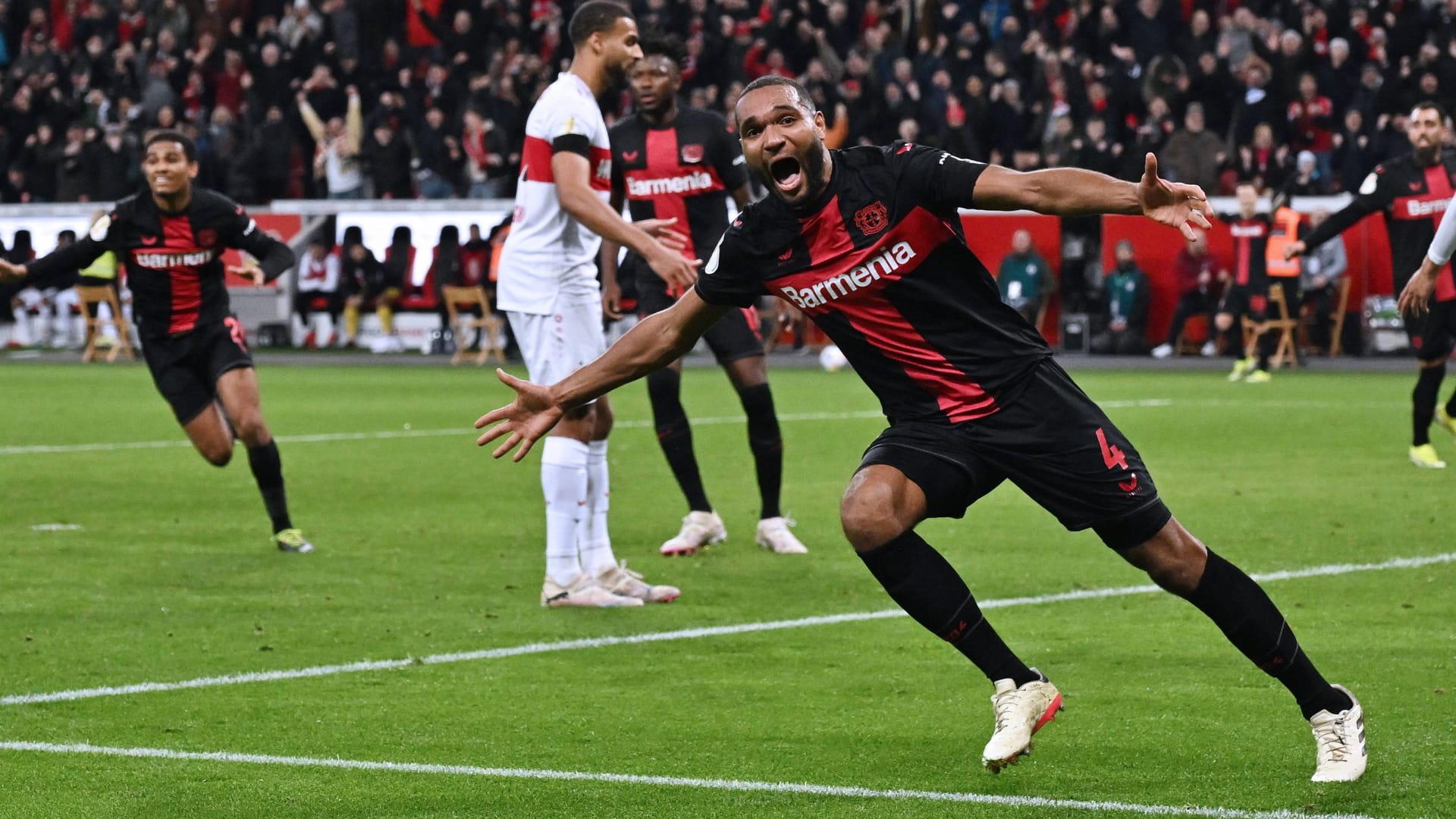 Jonathan Tah im Freudentaumel: Sein Last-Minute-Tor sicherte Leverkusen das Weiterkommen.