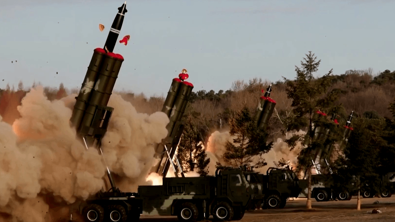 Nordkorea testet riesige Raketen