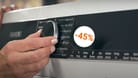 Bei MediaMarkt gibt es die energieeffiziente Waschmaschine von Siemens zu einem besonders günstigen Preis.