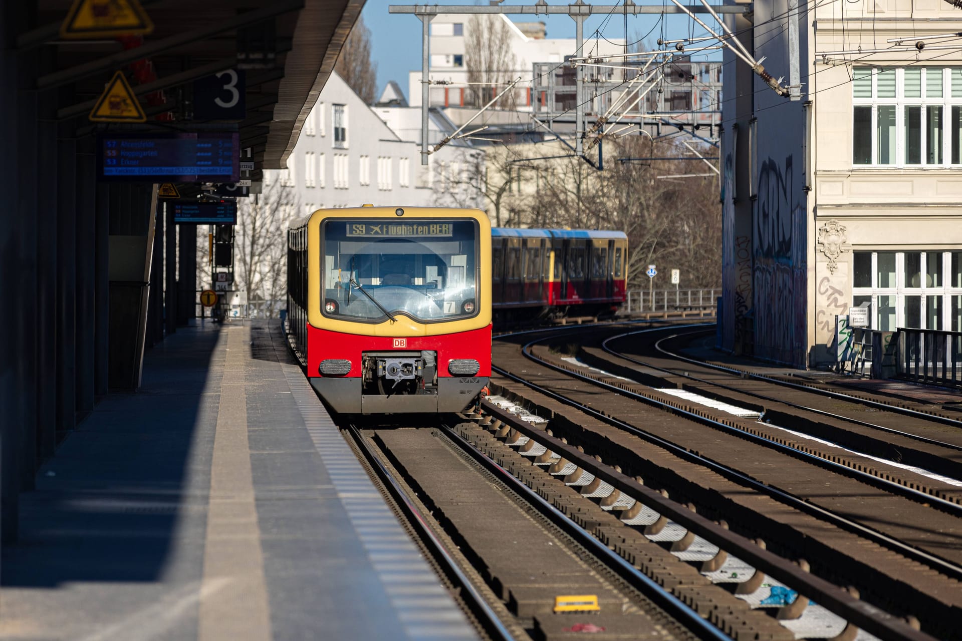 Symbolbild Deutsche Bahn Deutschland, Berlin, am 08.01.2024: S-Bahn der BVG