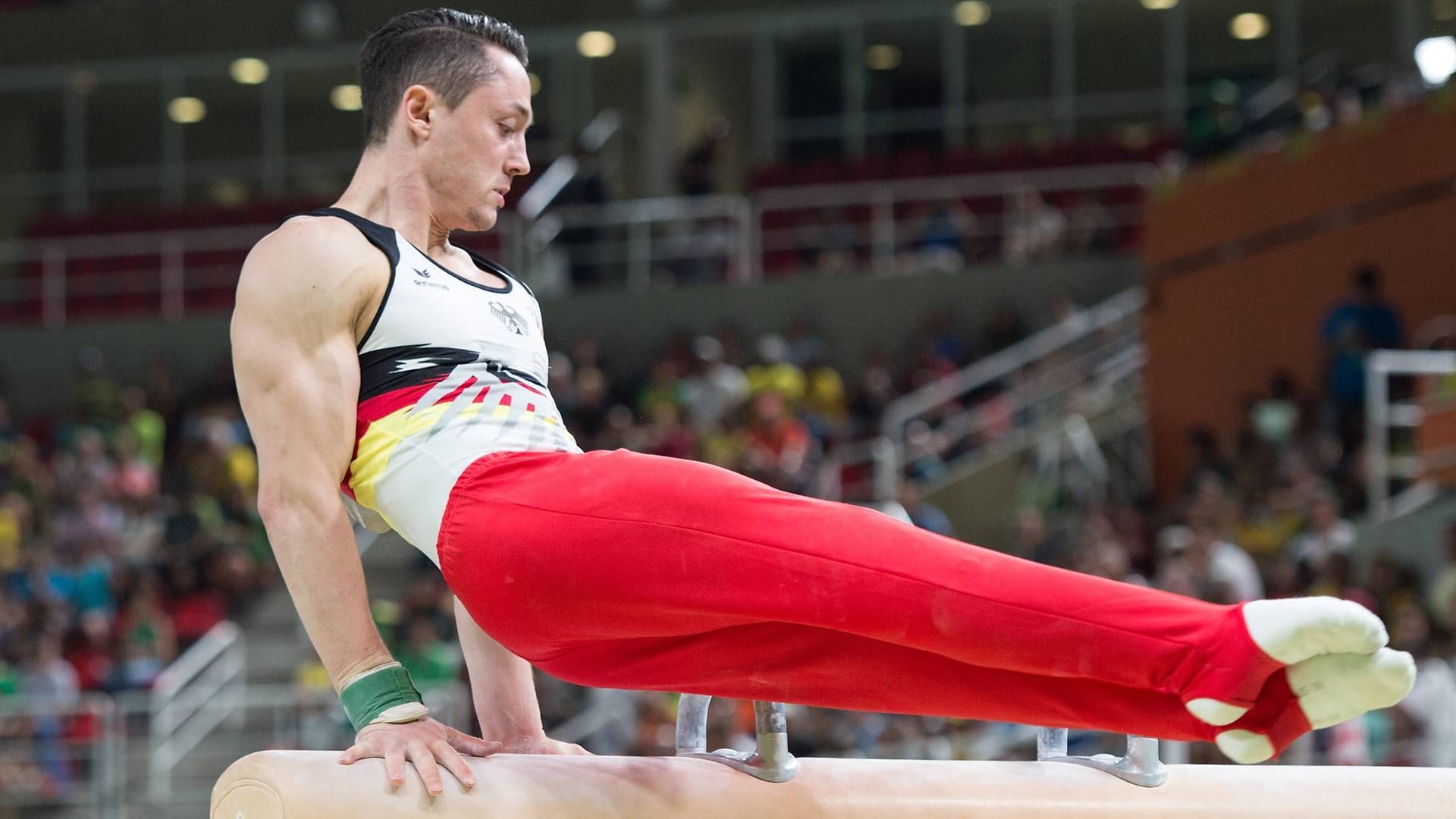 Andreas Toba am Pauschenpferd bei den Olympischen Spielen.