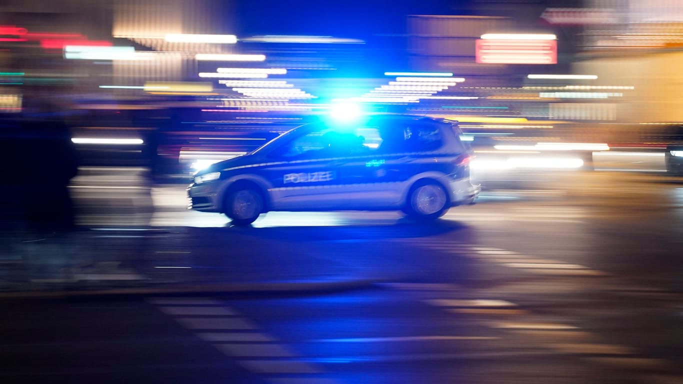 Polizeiauto der Polizei Berlin zu Silvester im Einsatz. Berlin, 31.12.2019