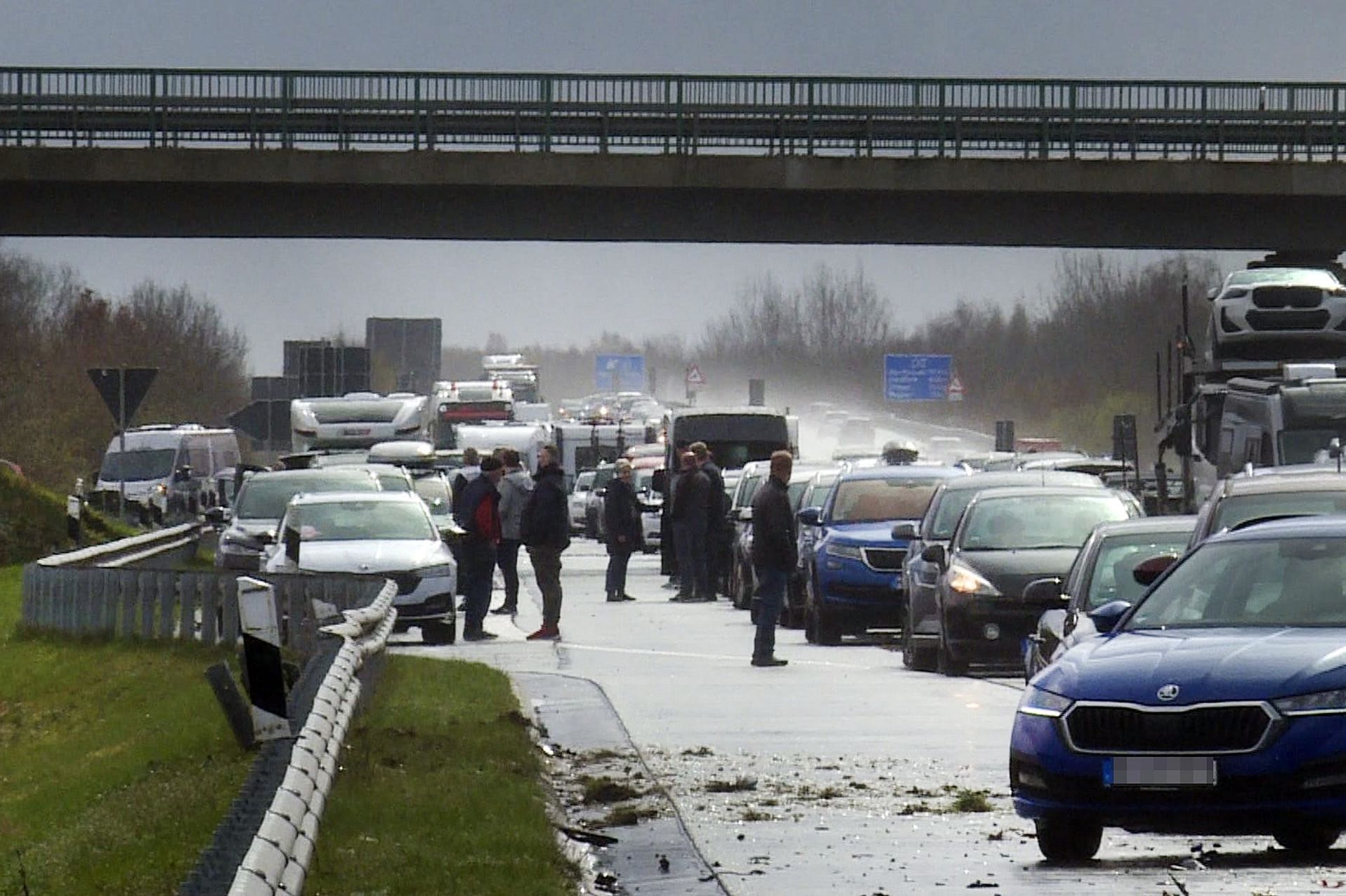 Massencrash auf der A31