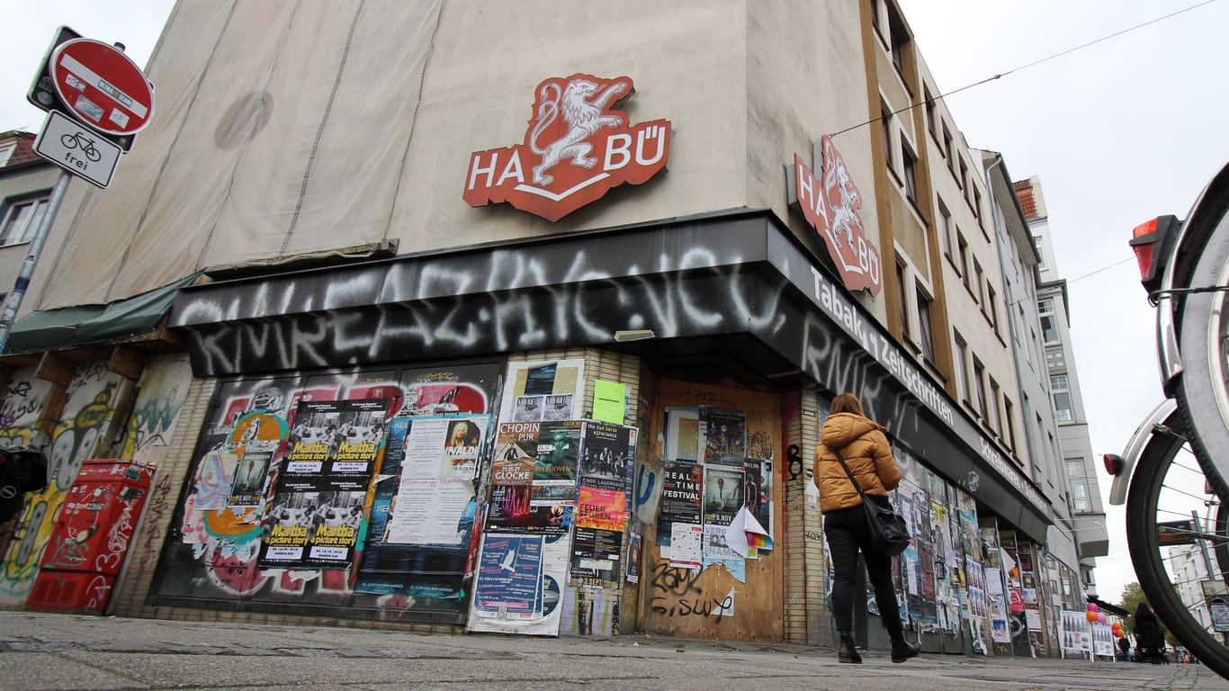 Das "Habü"-Haus im Bremer Viertel (Archivfoto): Die Substanz ist marode, in Teilen lasse sie sich jedoch erhalten, teilte das zuständige Unternehmen Rhein Group mit.