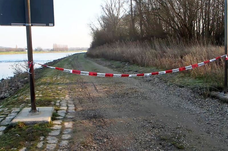 Rheindamm: Dort wurde die Leiche entdeckt.