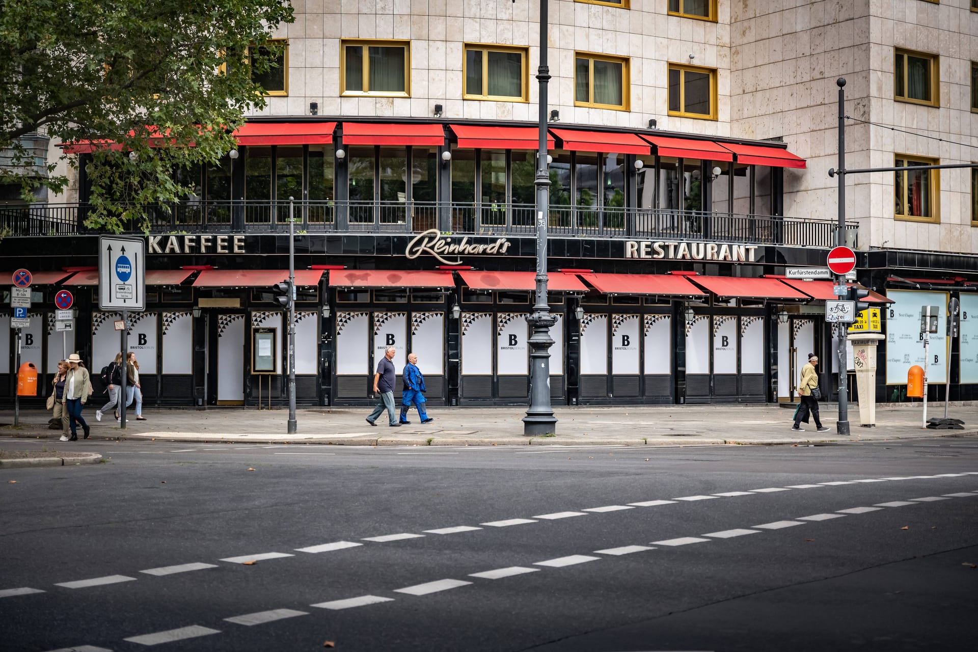 Das ehemalige Restaurant "Reinhard's" in Berlin-Charlottenburg: Im Mai zieht dort ein neues Lokal ein.