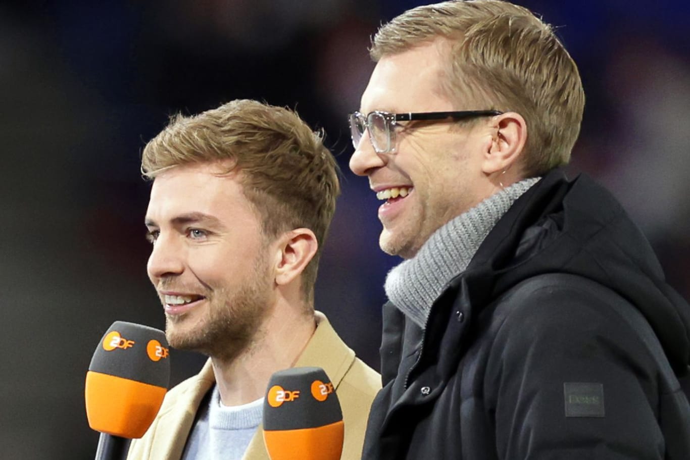 ZDF-Experten: Christoph Kramer und Per Mertesacker (v. li.) am Rande des Spiels gegen Frankreich.