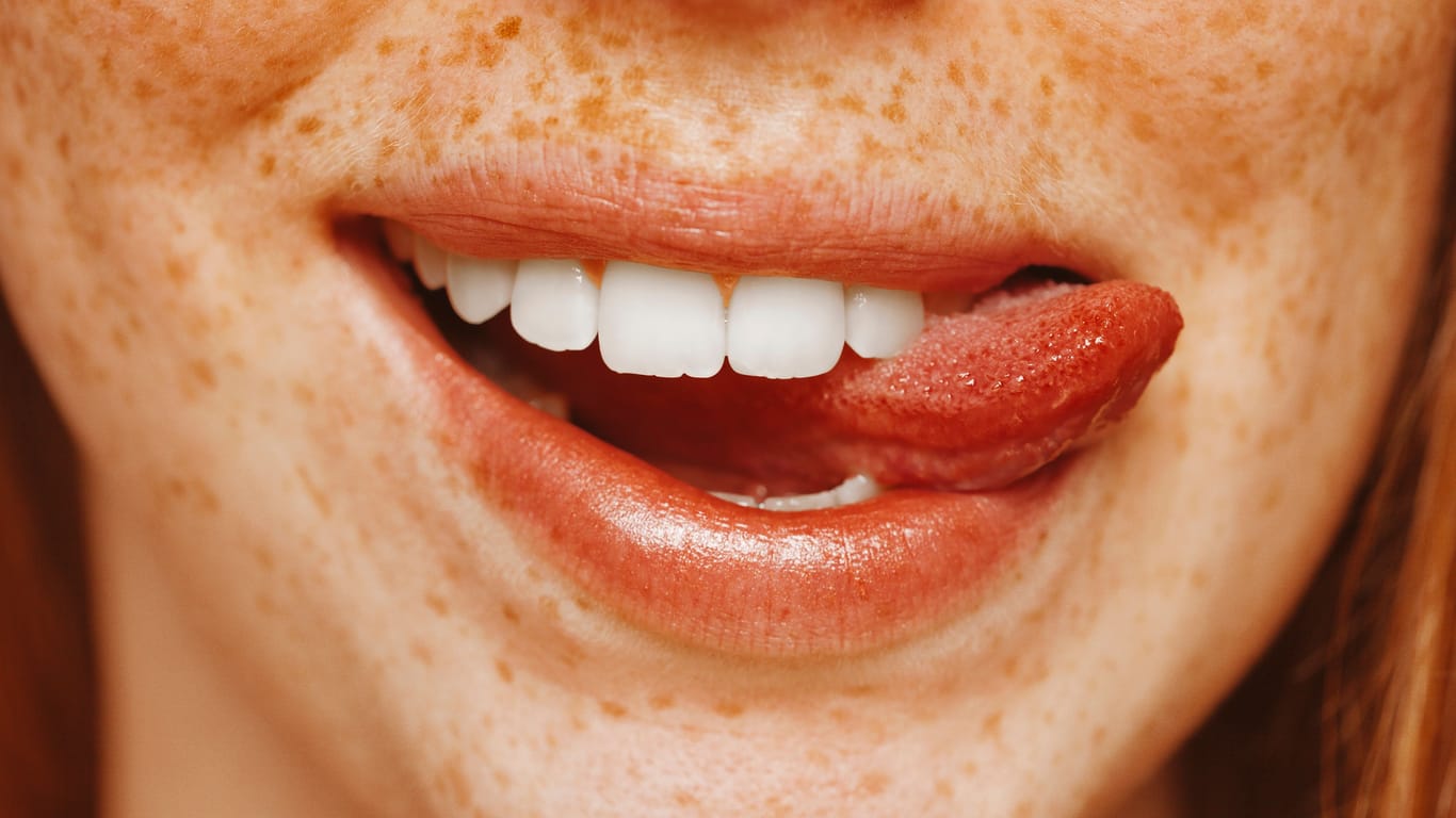 Gesunde Zähne: Apfelessig sollten Sie nicht zur Zahnpflege verwenden.