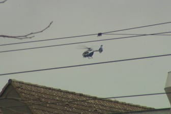 Dortmund: Der Hubschrauber Hummel 3 der Polizei kreiste am Freitagnachmittag längere Zeit über die gesamte Innenstadt.