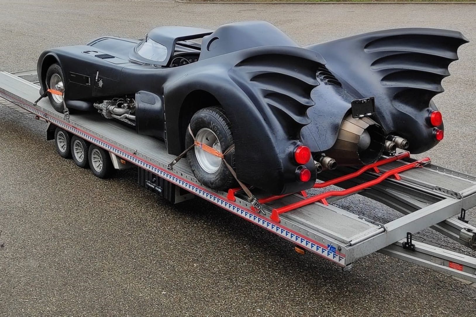 «Batmobil» beim Zoll