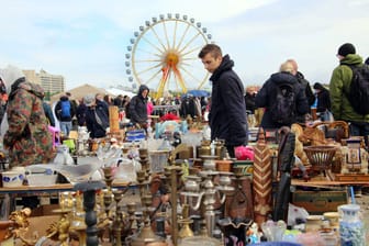 Deutschlands größter Flohmarkt auf der Theresienwiese München.