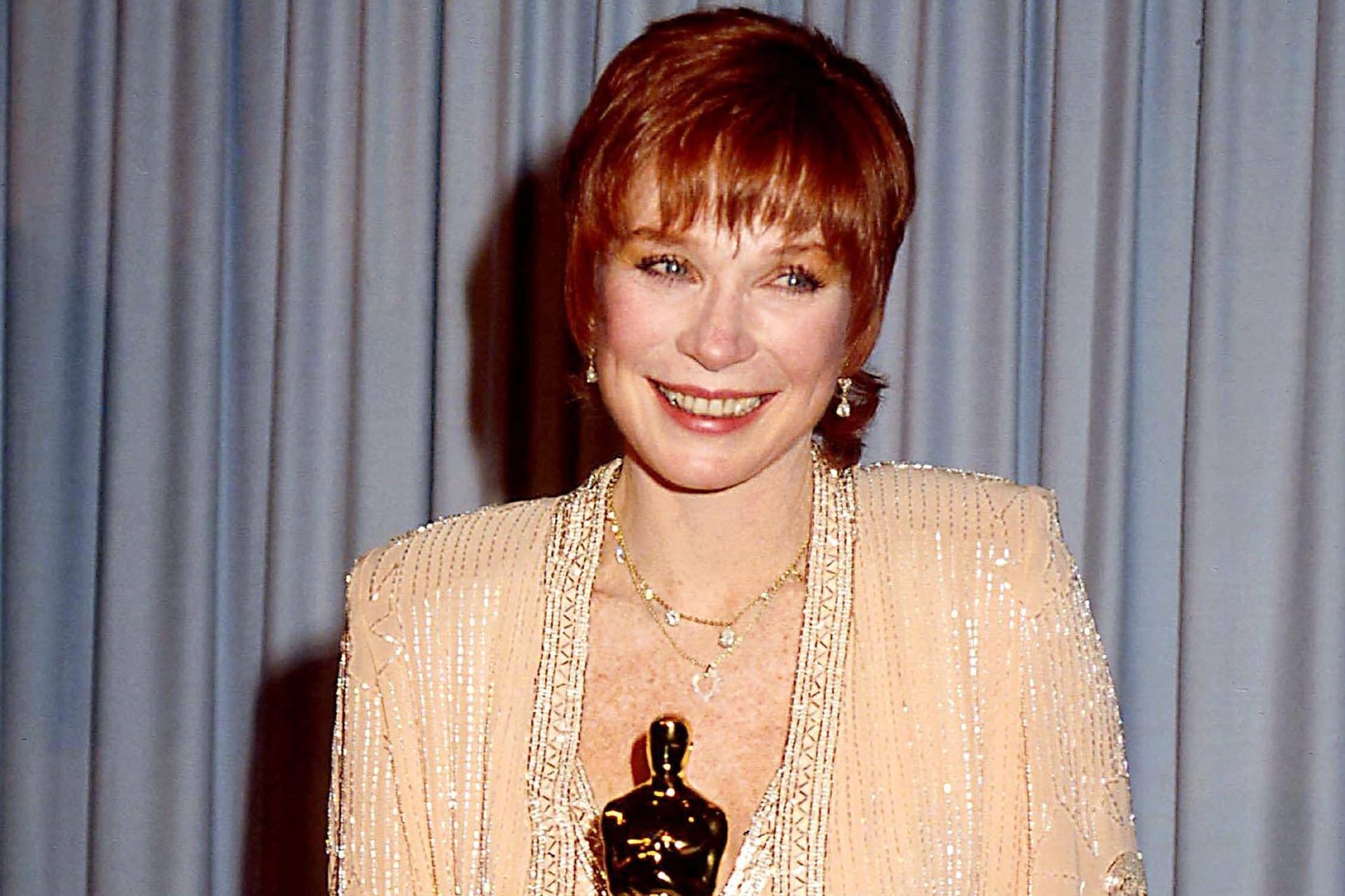 Shirley MacLaine: Das gleiche Pech verfolgte "Am Wendepunkt" bei der Oscar-Verleihung 1978. Der Film mit der Schauspielerin in der Hauptrolle war für elf Goldjungen nominiert und konnte sich in keiner Kategorie durchsetzen.
