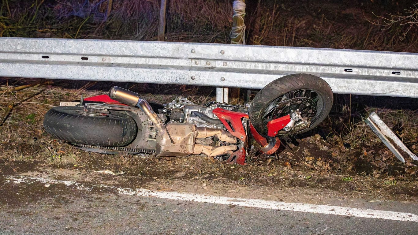 Motorradfahrer stirbt bei Unfall in Hattingen