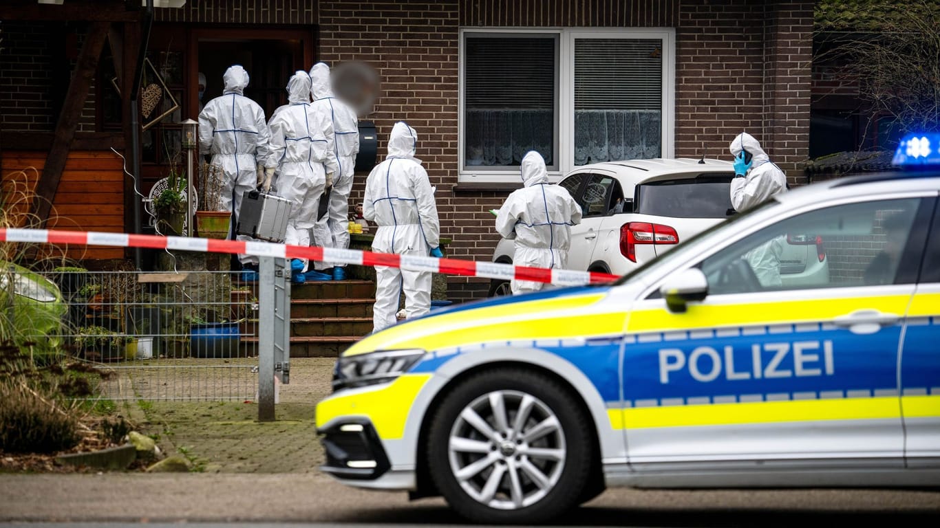 Ermittlungen in Niedersachsen: Vier Menschen starben bei der Gewalttat.