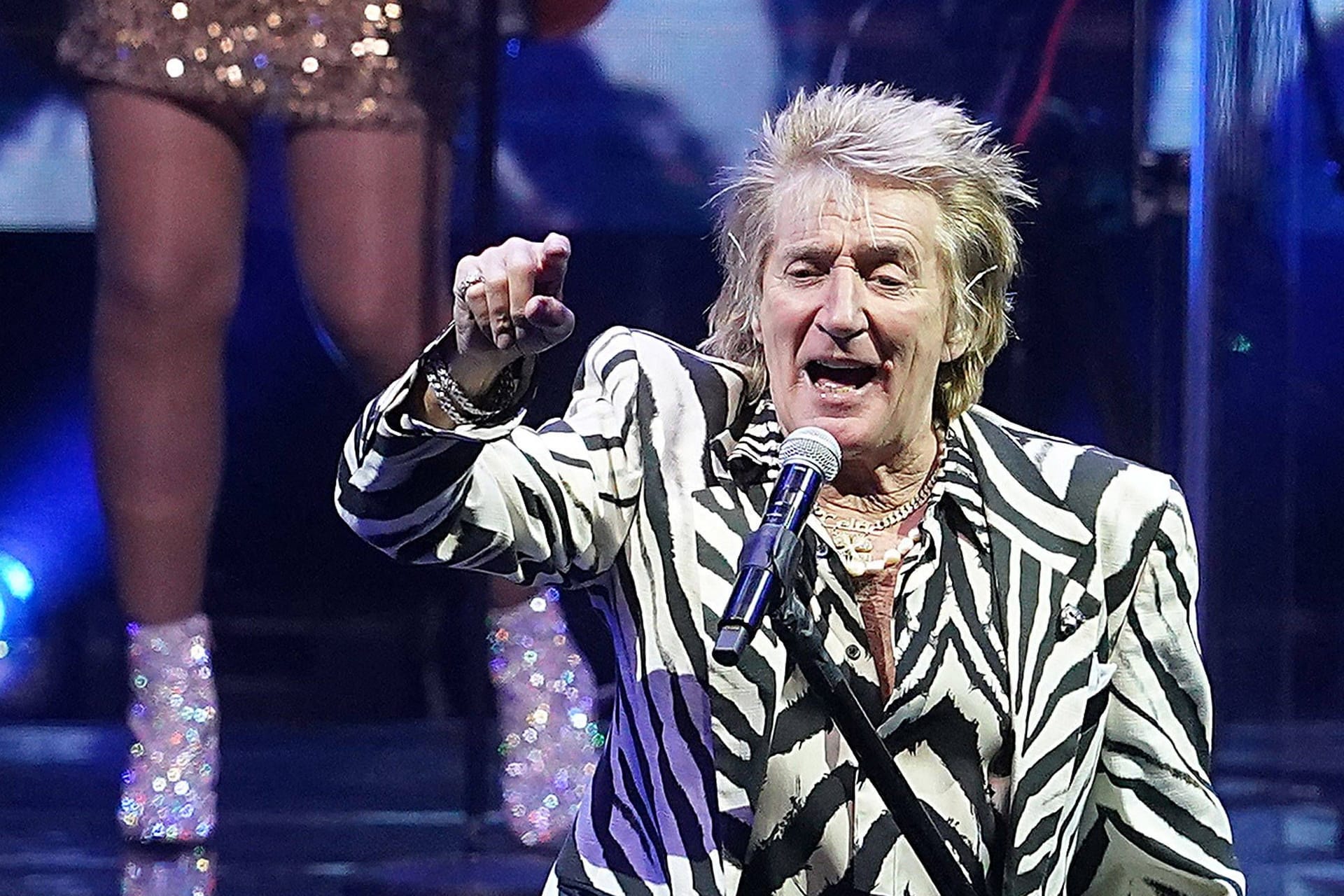 Rod Stewart bei einem Konzert im Dezember 2023 in Spanien.