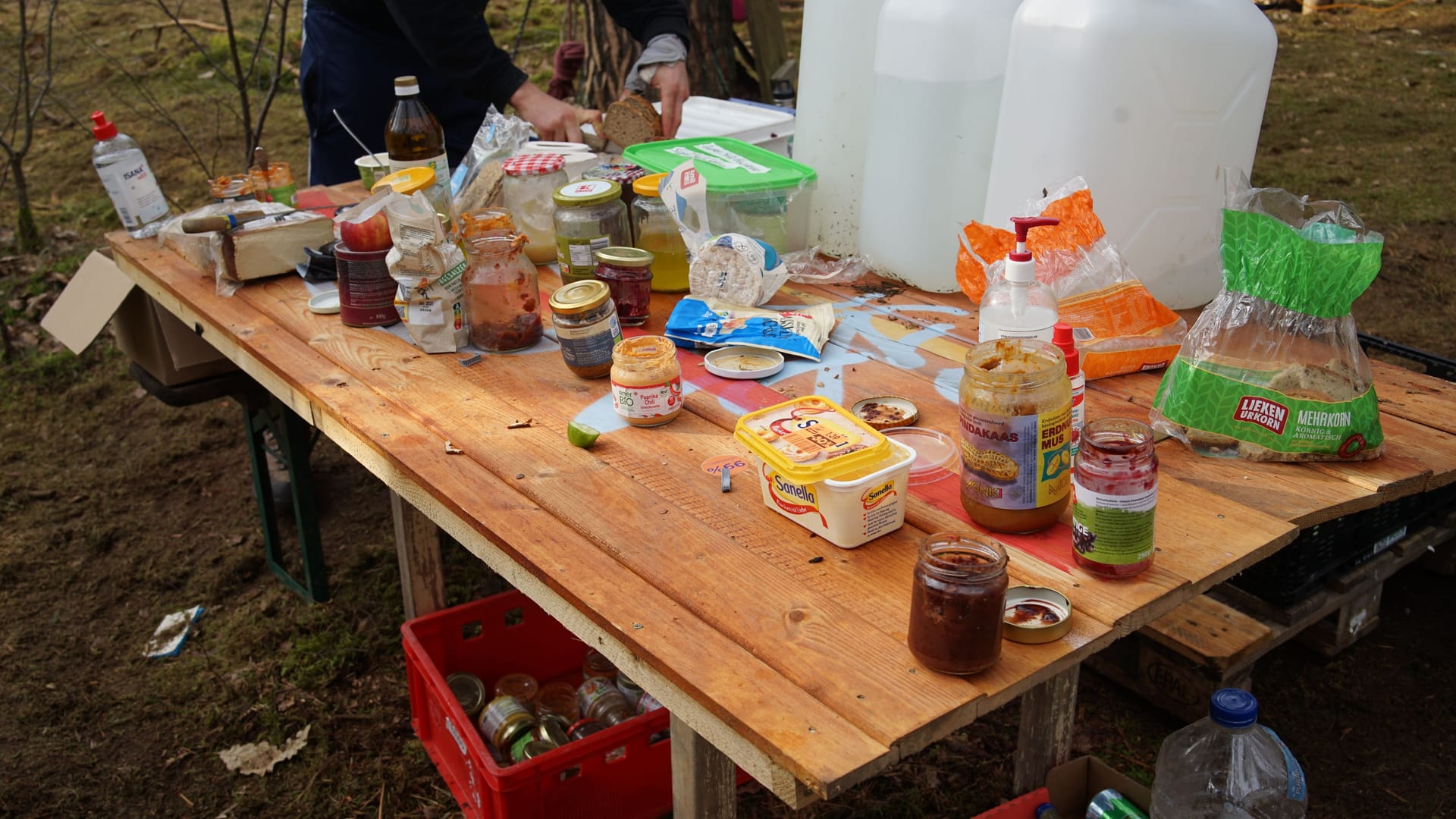 Wie das Meiste in der Besetzung wird auch das Essen und Kochen gemeinschaftlich organisiert.