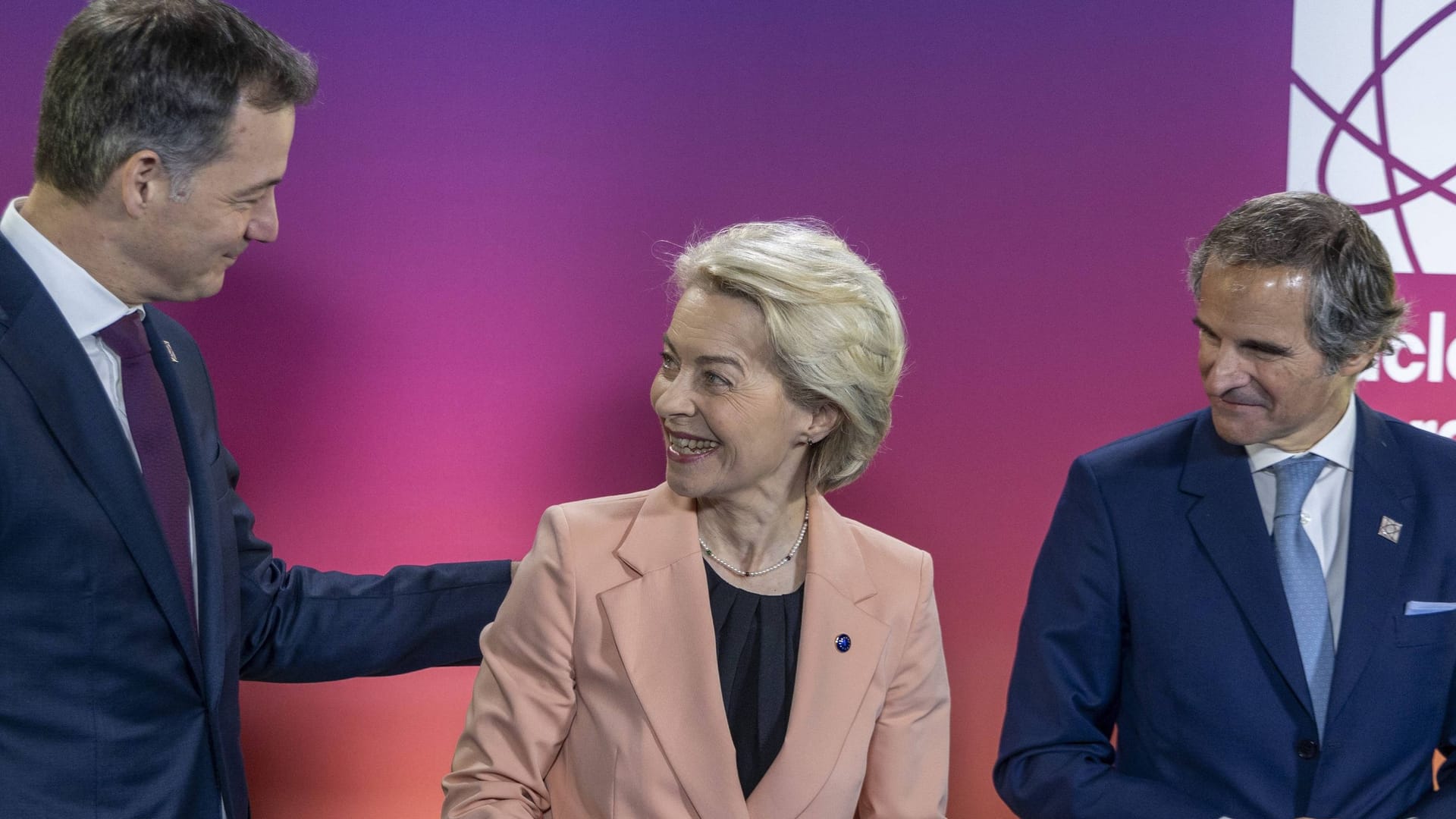 Alexander De Croo (v.l.), Ursula von der Leyen und Rafael Mariano Grossi: Beim Atomgipfel wurde vor allem für die Energieform geworben.