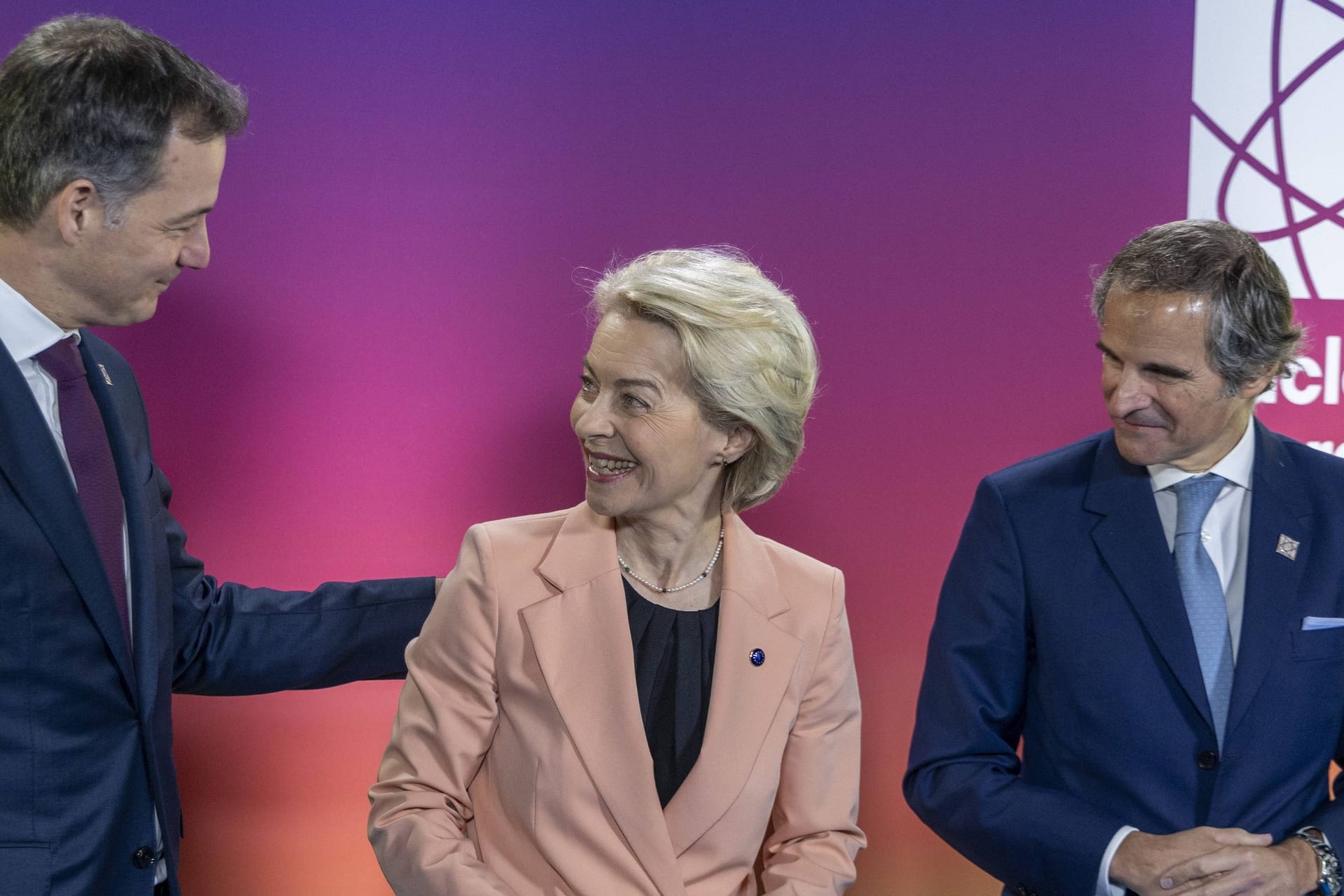 Alexander De Croo (v.l.), Ursula von der Leyen und Rafael Mariano Grossi: Beim Atomgipfel wurde vor allem für die Energieform geworben.