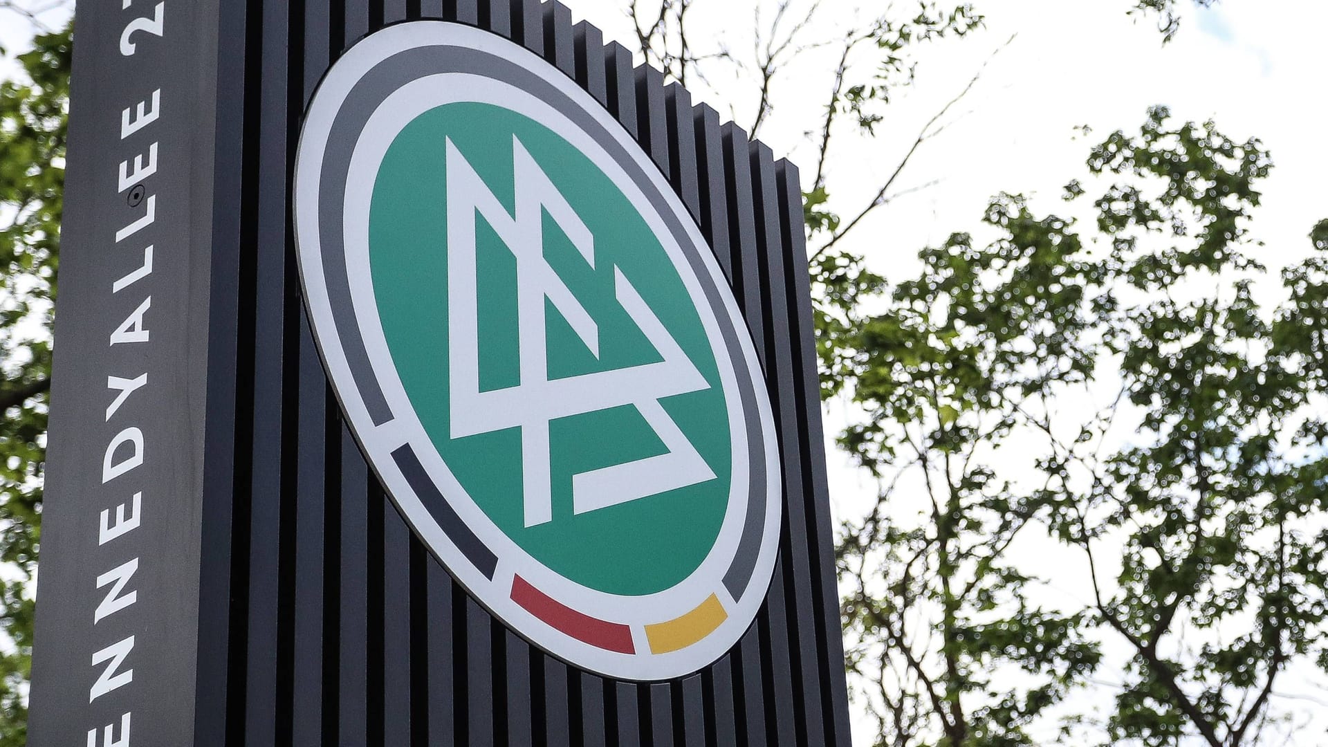 DFB-Zentrale in Frankfurt am Main: Verband in der Kritik.