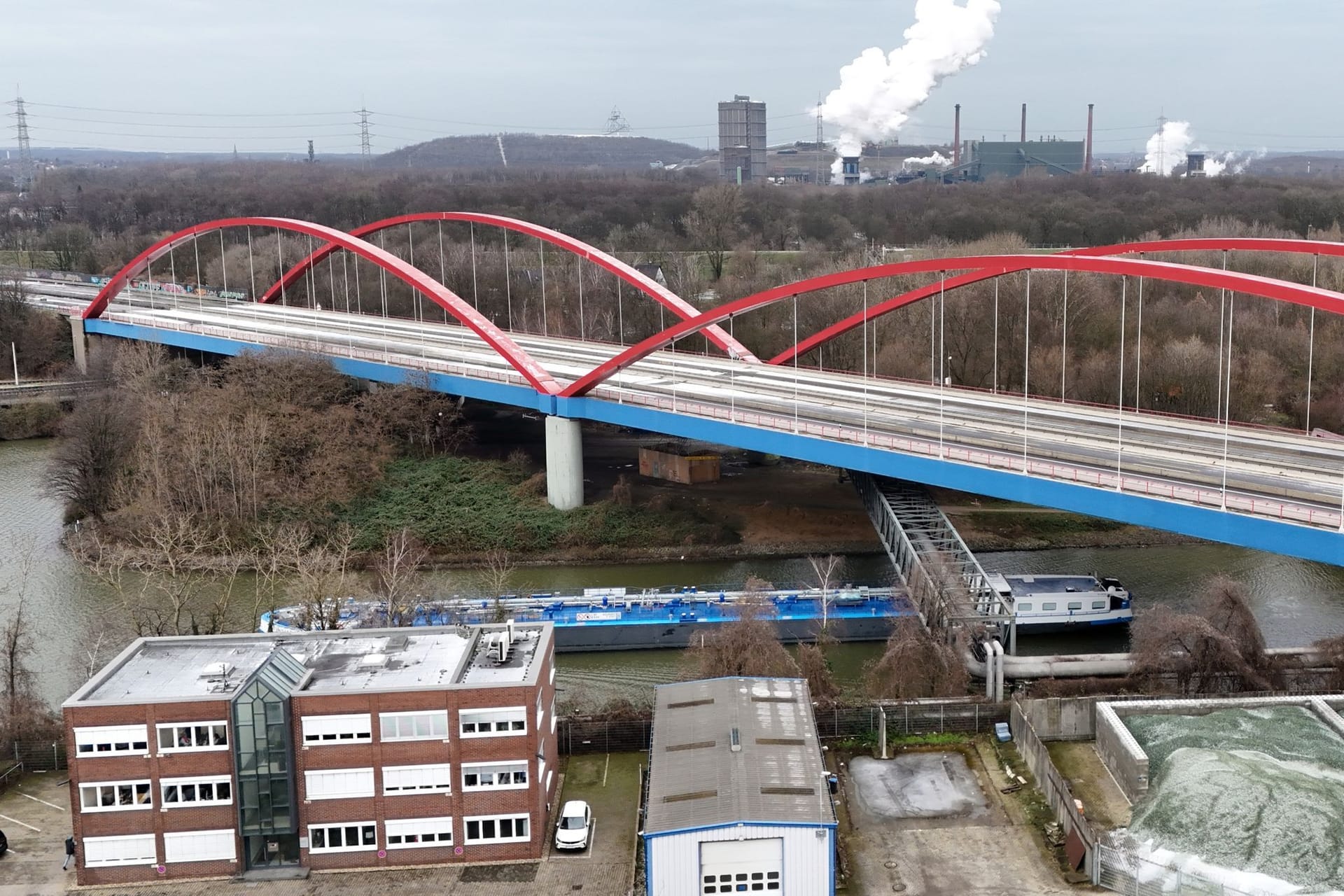 Brücke der Bundesautobahn 42 über die Rhein-Herne Kanal