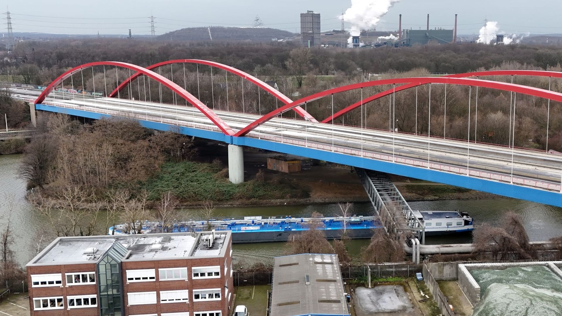 Brücke der Bundesautobahn 42 über die Rhein-Herne Kanal