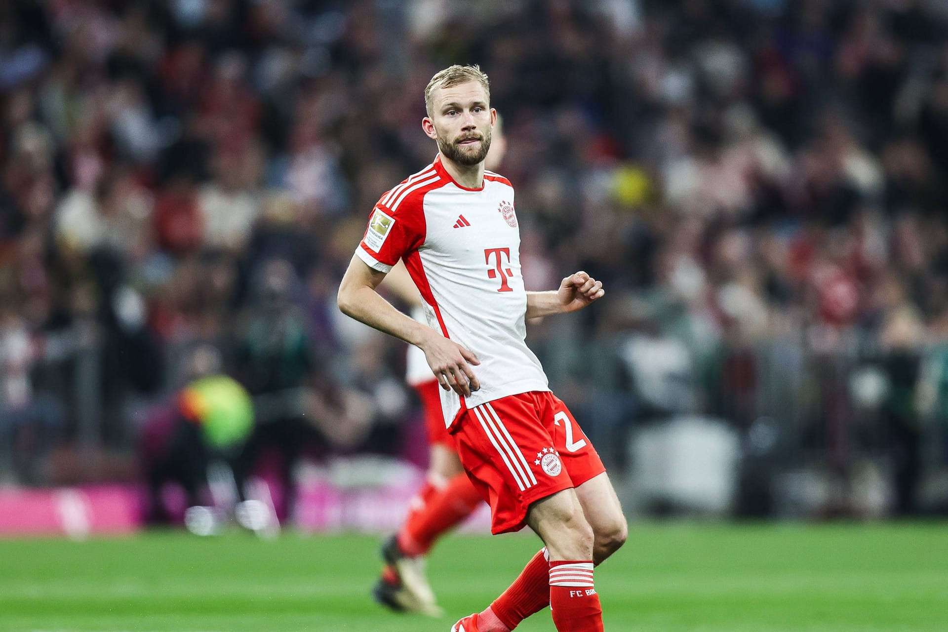 Konrad Laimer (bis 73.): Vertrat Pavlović im zentralen Mittelfeld. Beim 0:1 wurde auch er mit überspielt. Schlimmer Ballverlust, der einen gefährlichen Konter zur Folge hatte (66.). Viel Sicherheit strahlte er insgesamt nicht aus – im Gegenteil. Note 5