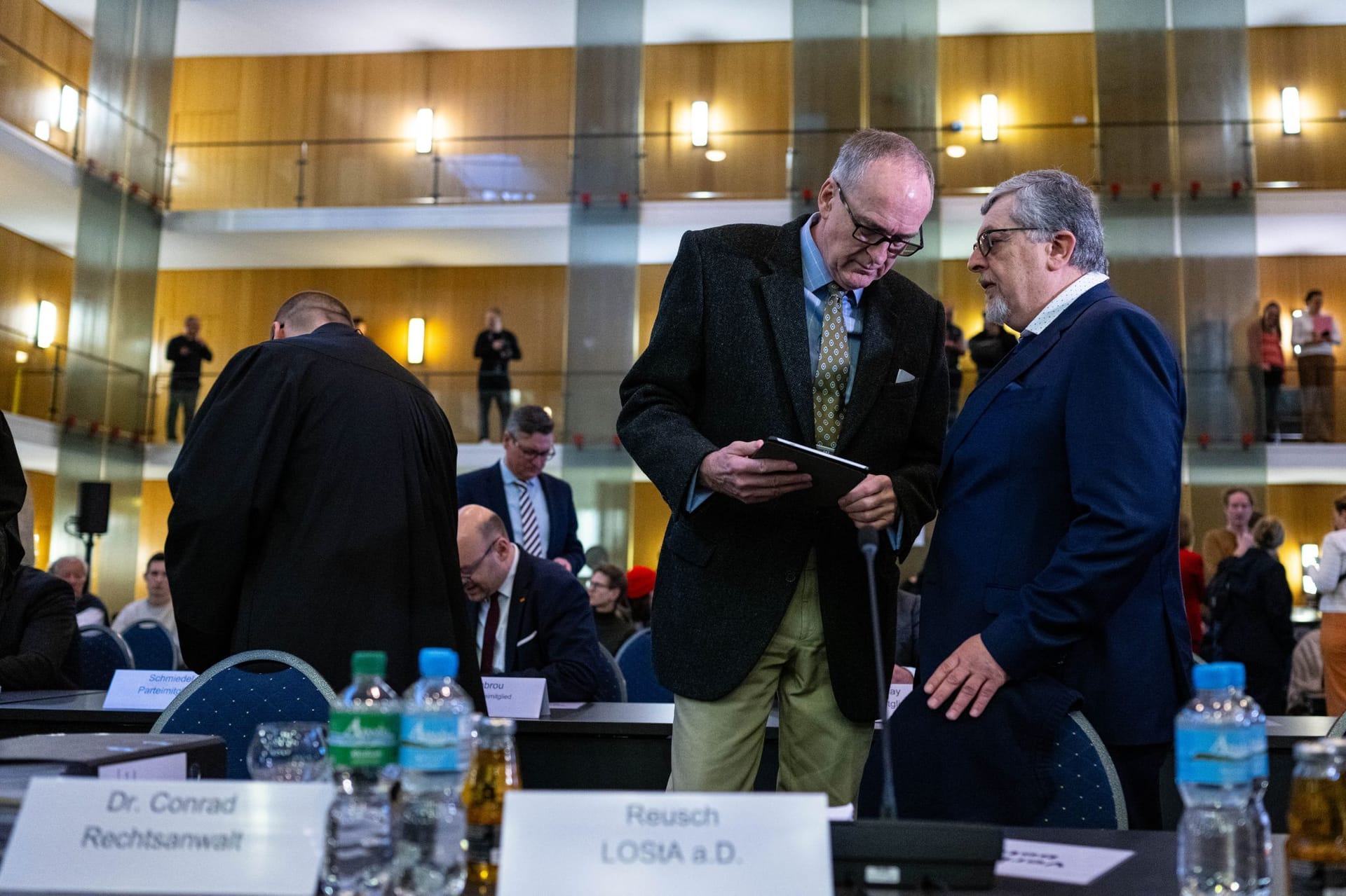 Carsten Hütter (rechts) und Roman Reusch: Am Ende des Tages "recht zufrieden" mit dem Verlauf des Verfahrens.