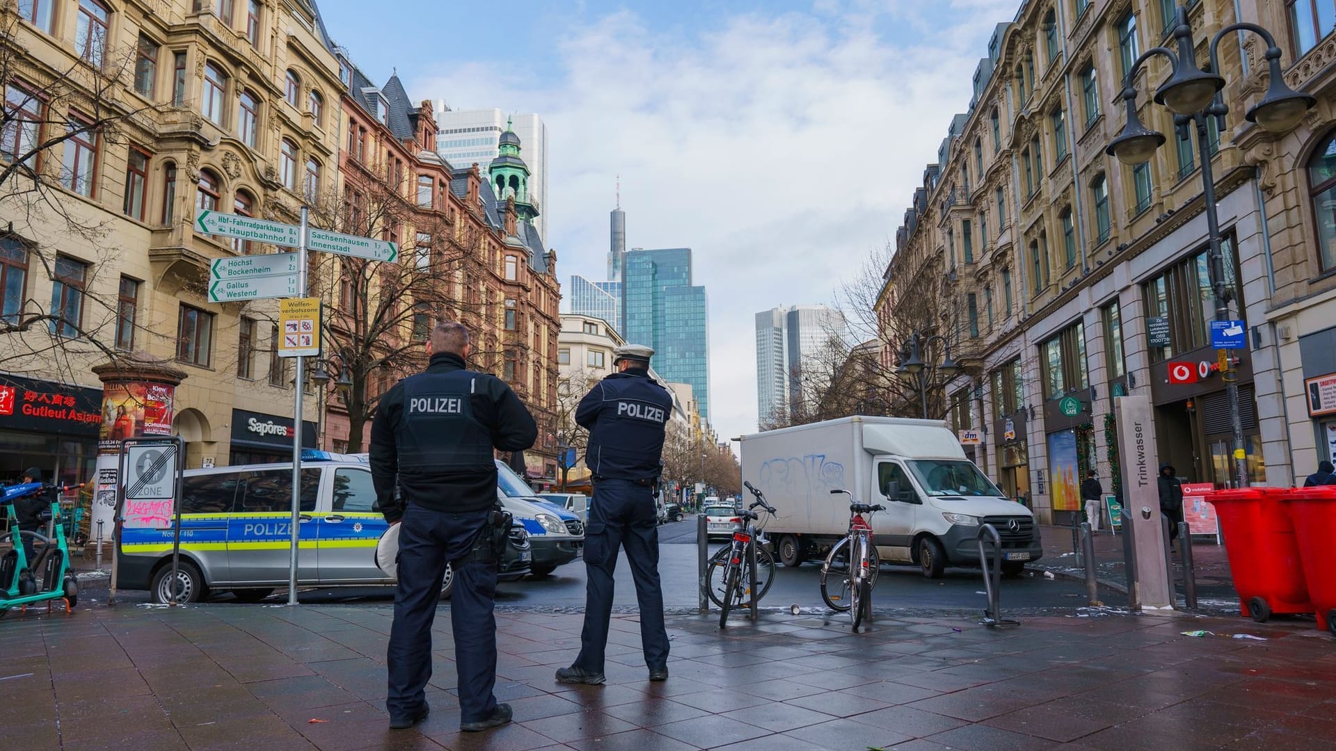 Polizei im Frankfurter Bahnhofsviertel