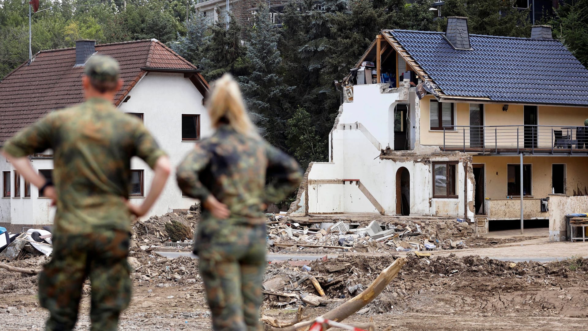 Flutkatastrophe im Ahrtal (Archivbild): Könnte uns KI in Zukunft vor solchen Tragödien bewahren?