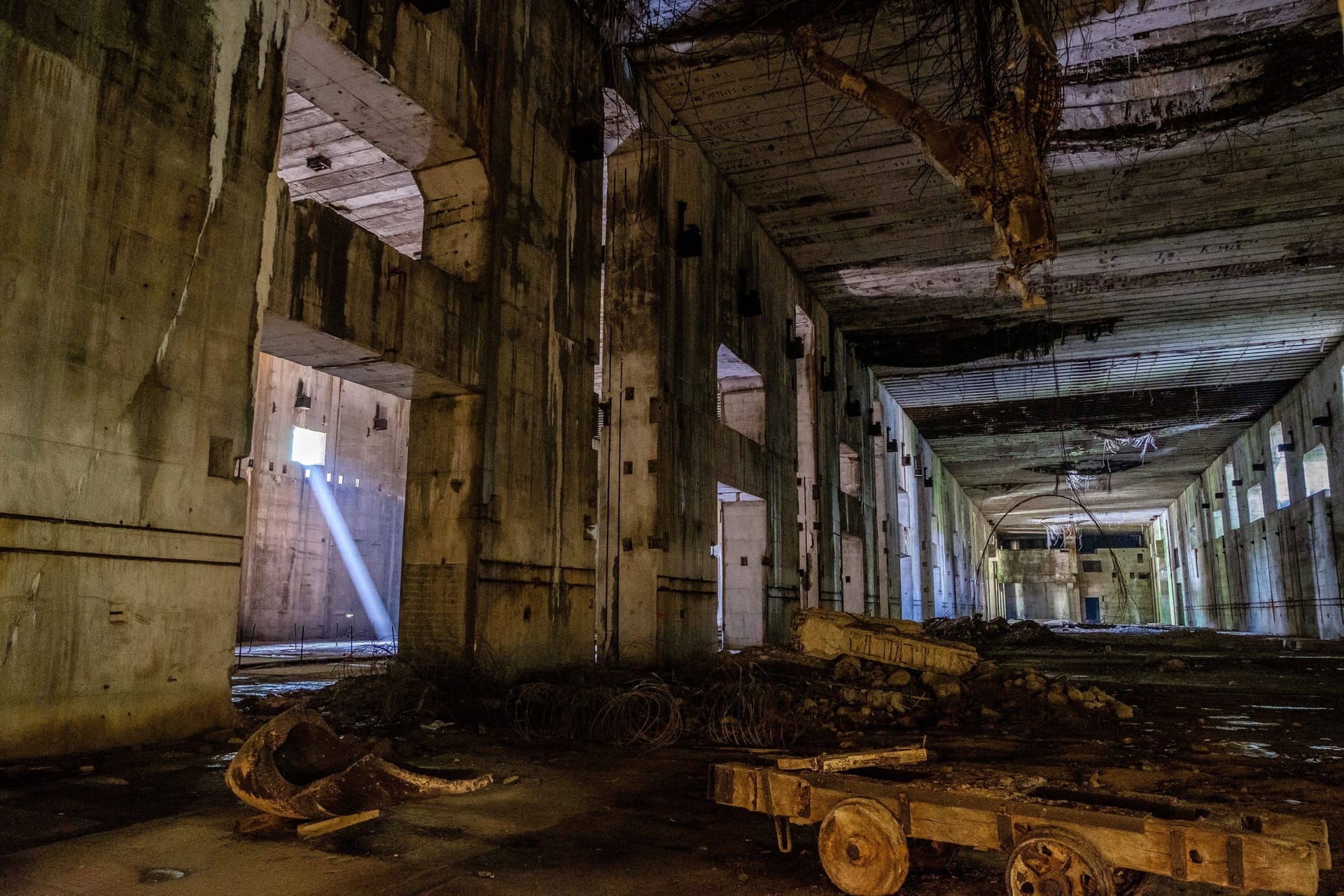 Die Ruine des Bunkers Valentin von innen: Der Bunker gilt als Lost Place, ist aber öffentlich zugänglich.