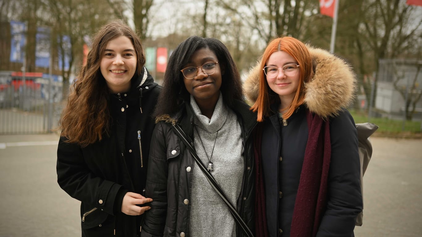 Sind auf Jobsuche: Nesrin Koç, Josephena A. und Alina Bayts vor ihrem Besuch der Jobmesse Hamburg.