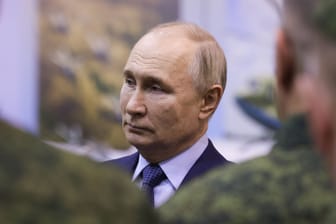 Wladimir Putin: Russland schmiedet bereits Pläne für die Zeit nach dem Ukraine-Krieg, sagt Carlo Masala.