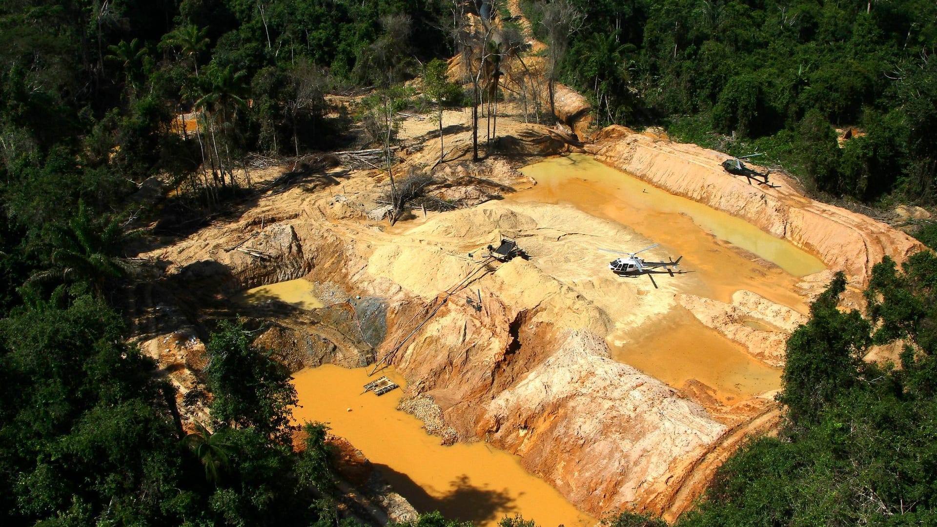 Illegale Goldsucher in Brasilien Illegale Goldsucher in Brasilien