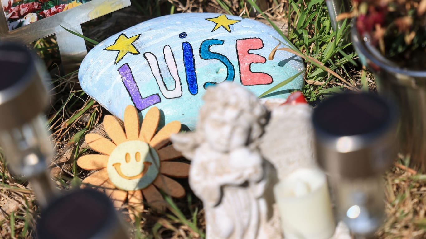 Gedenken an Luise (Archivbild): Die 12-Jährige wurde durch mehr als 70 Messerstiche getötet.