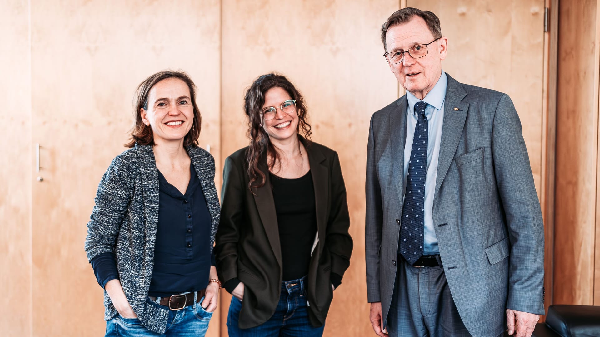 Bodo Ramelow mit den t-online-Redakteurinnen Heike Vowinkel (l.) und Annika Leister.