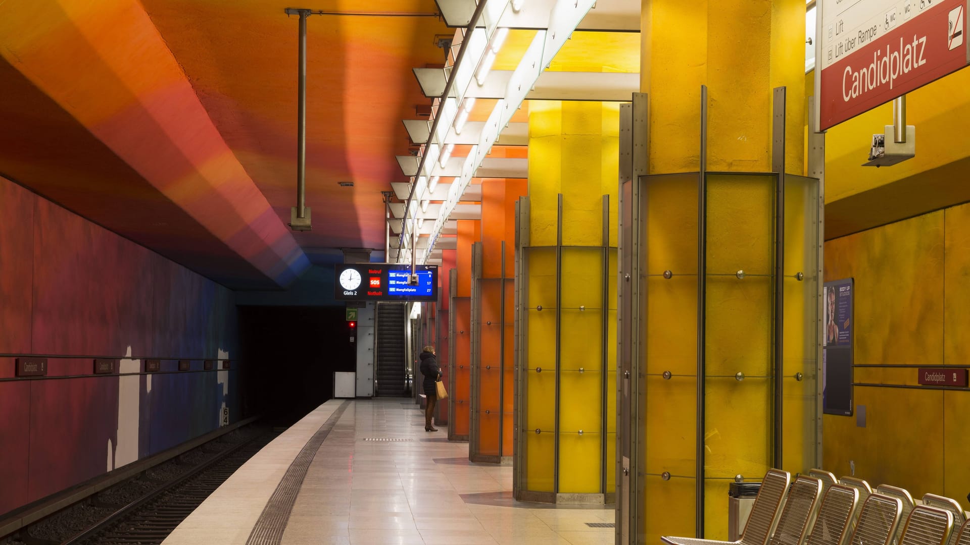 Die U-Bahnstation am Candidplatz (Archivbild): Dort wurde der Mann schließlich von der Polizei festgenommen. Die U-Bahnstation am Candidplatz (Archivbild): Dort wurde der Mann schließlich von der Polizei festgenommen.