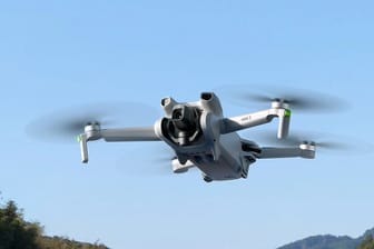 Für 4K-HDR-Videos und ultimativen Flugspaß gibt es derzeit die DJI Mini 3 Drohne zu einem Preis, den man sich nicht entgehen lassen sollte.