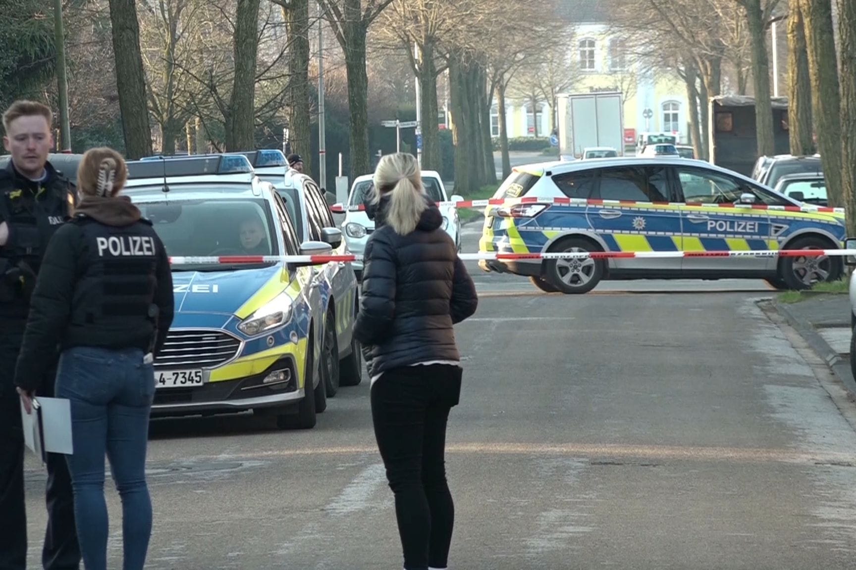 Explosion auf Gehweg