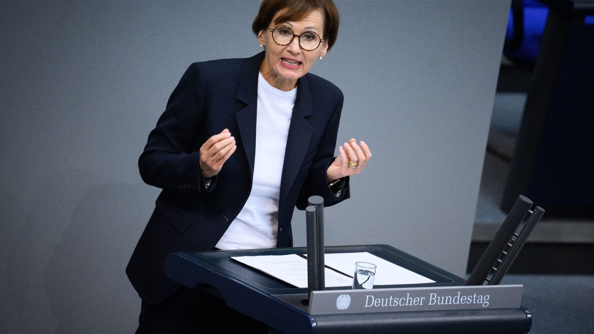 Bundesbildungsministerin