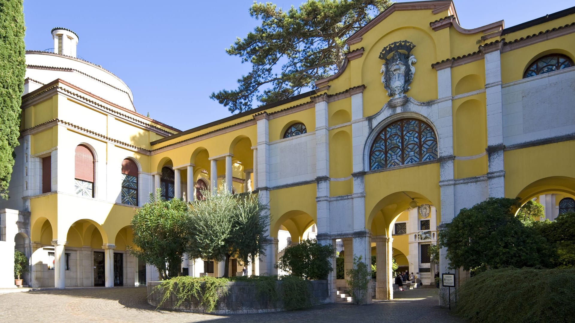 Villa Vittoriale degli italiani (Archivbild): Zum Zeitpunkt des Raubes befanden sich Exponate des italienischen Bildhauers und Goldschmieds Umberto Mastroianni im Haus.