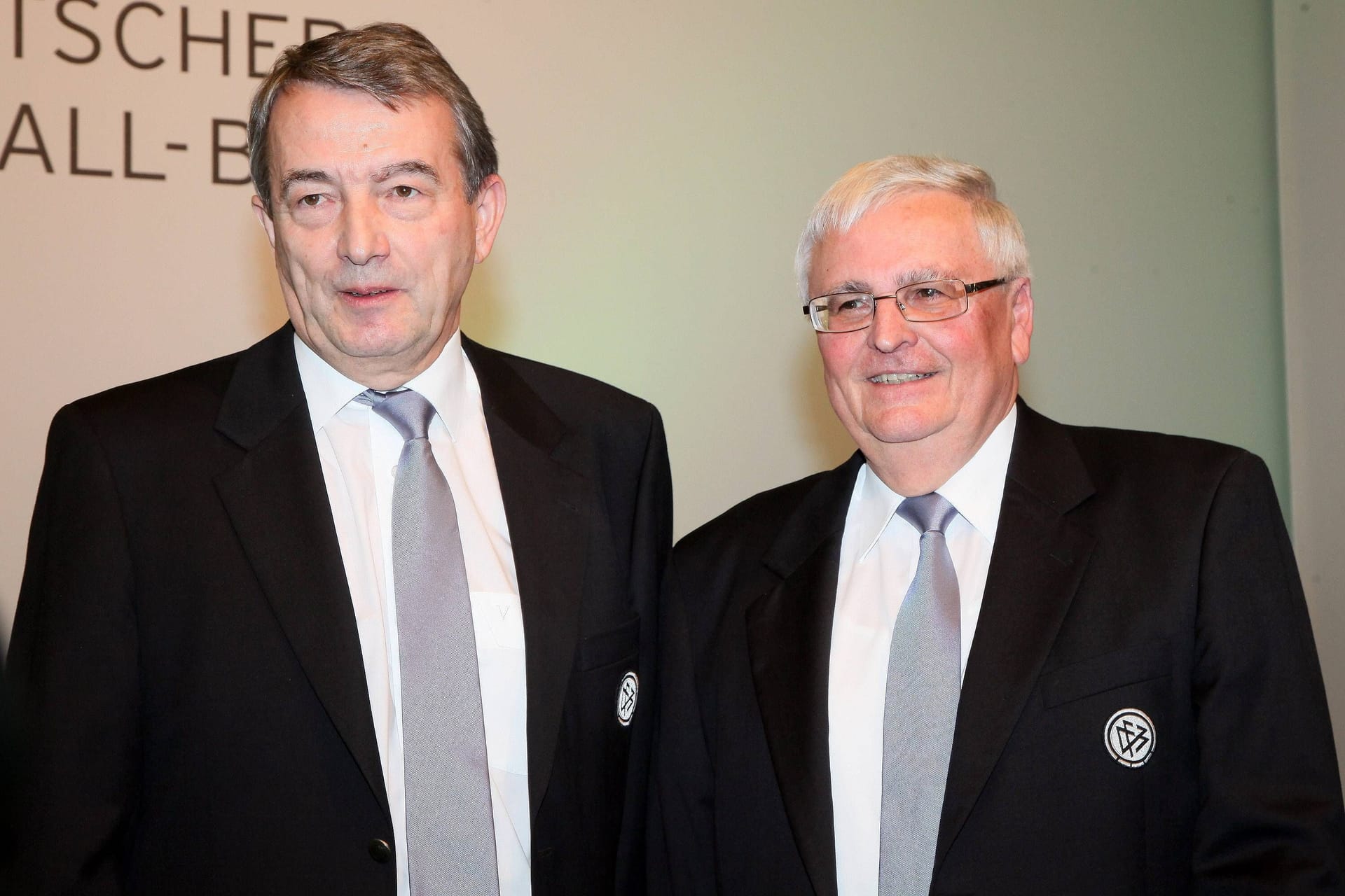 Wolfgang Niersbach und Theo Zwanziger (r.): Beide haben die Vorwürfe zurückgewiesen.
