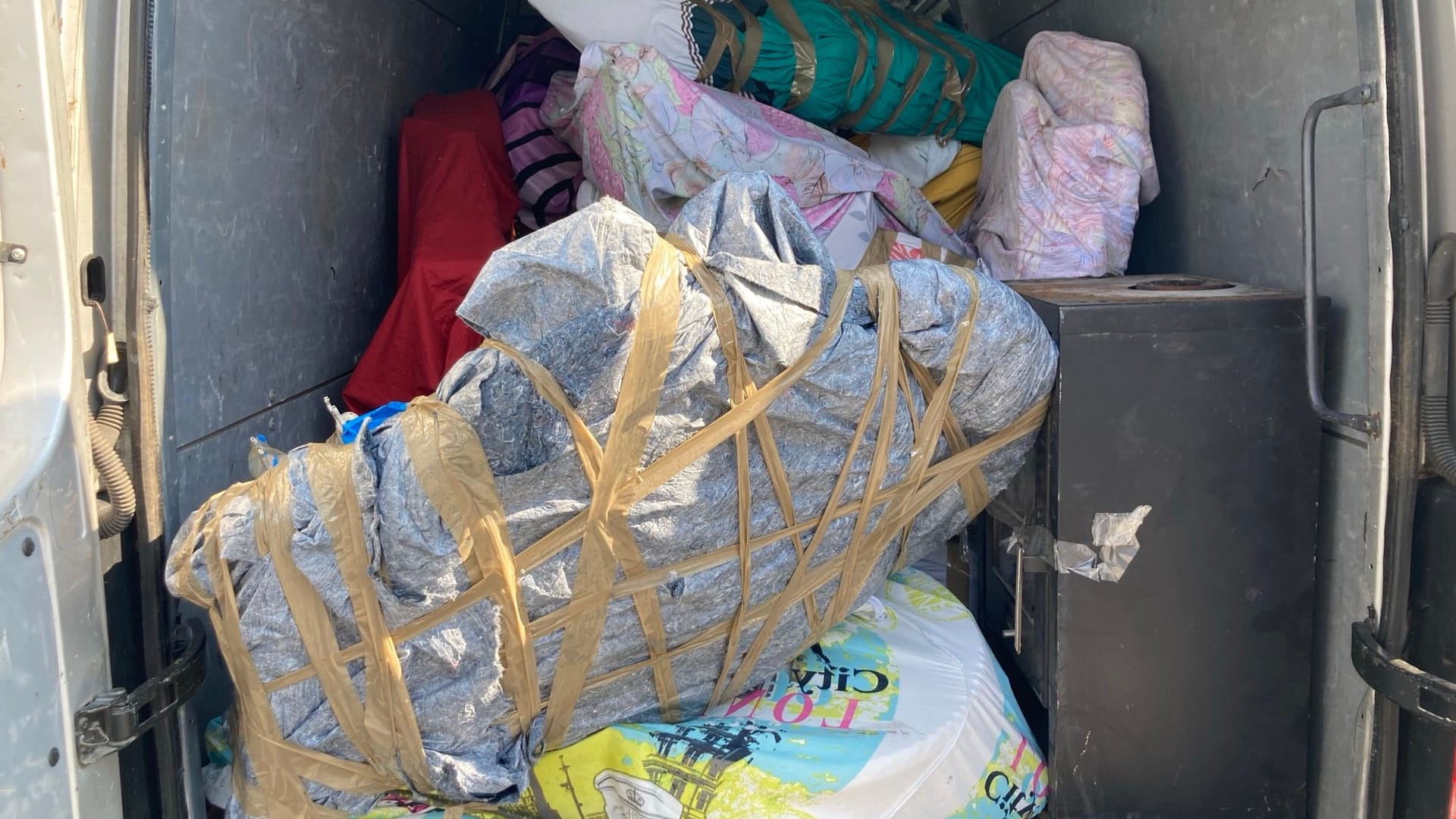 Die Fahrräder waren bereits verpackt und wurden in einem Transporter gefunden.