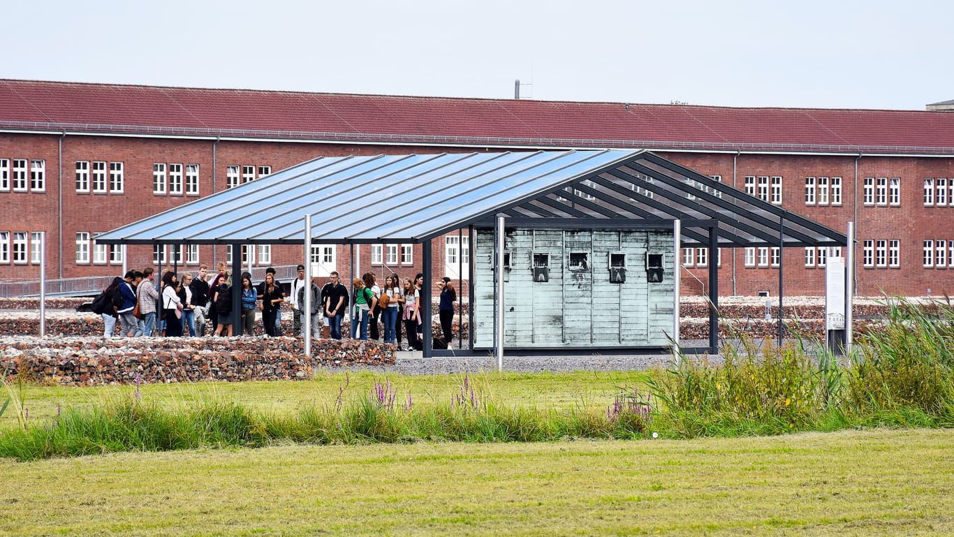 Ein Blick in das ehemalige Häftlingslager in Neuengamme: Hier befindet sich heute die KZ-Gedenkstätte. (Archivbild)