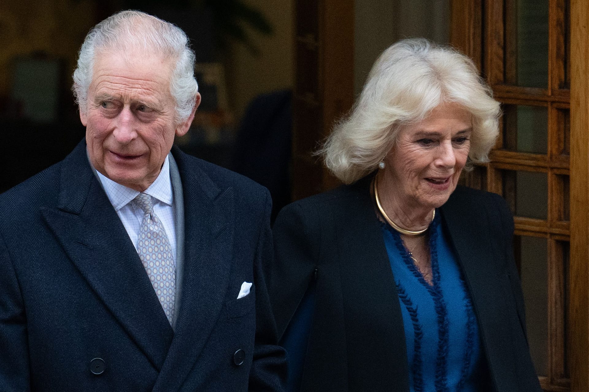 König Charles III. und Königin Camilla: Das Paar nahm am Weihnachtsspaziergang teil.