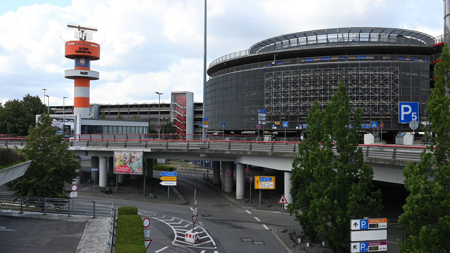 Hamburg Parken, Taxi, ÖPNV Wie komme ich günstig zum Flughafen?