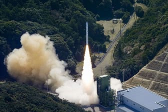 Japanische Rakete explodiert nach Start