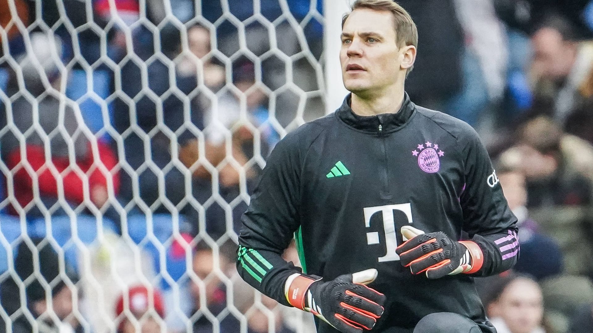 Manuel Neuer: Der Torwart des FC Bayern musste von der Nationalelf abreisen.