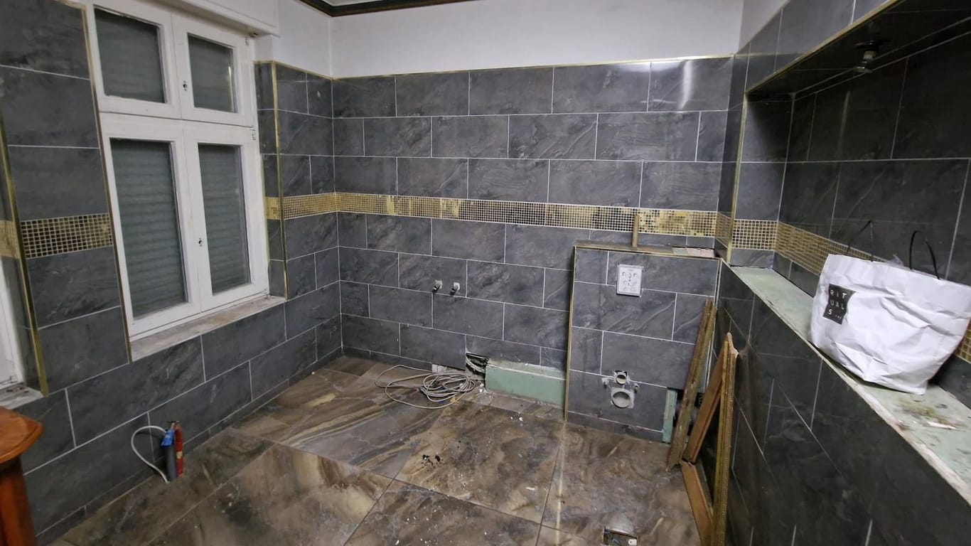 Das Badezimmer in der Remmo-Villa: Am vergangenen Mittwoch wurde die Villa geräumt.