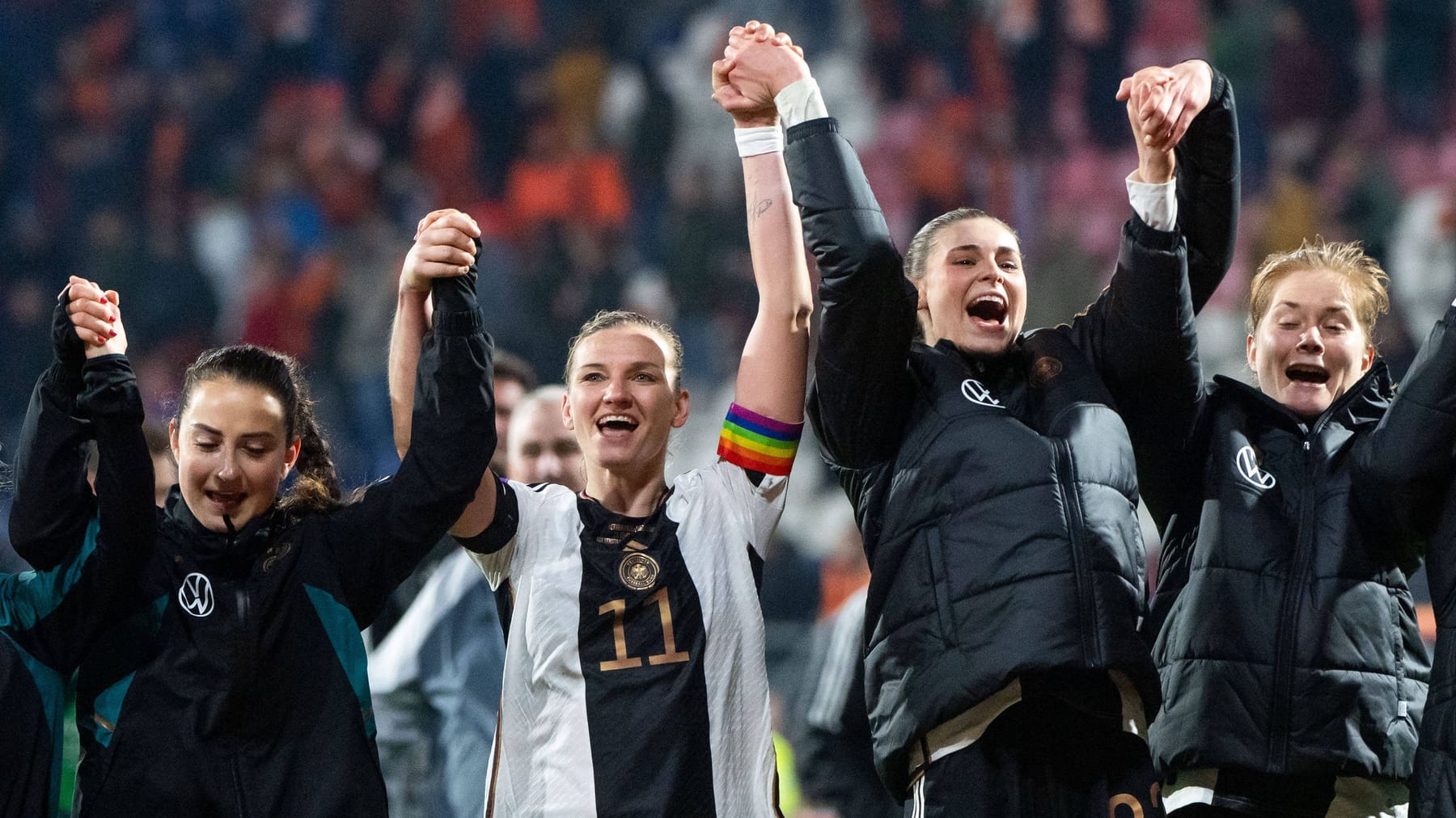 DFB-Frauen vor Länderspiel: Horst Hrubesch lässt Kapitänin-Frage offen